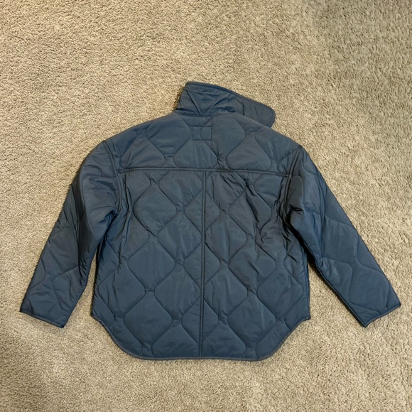 SOLD - Like New Old Navy Women's Charcoal Oversized Quilted Jacket Size S - Picture 4 of 5
